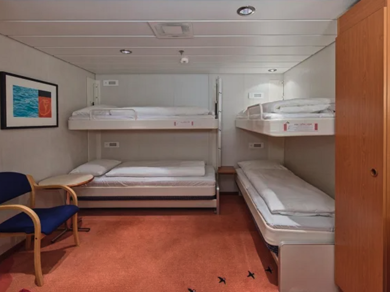 Polar Inside | Inside cabin - Lower deck for up to 4 travellers